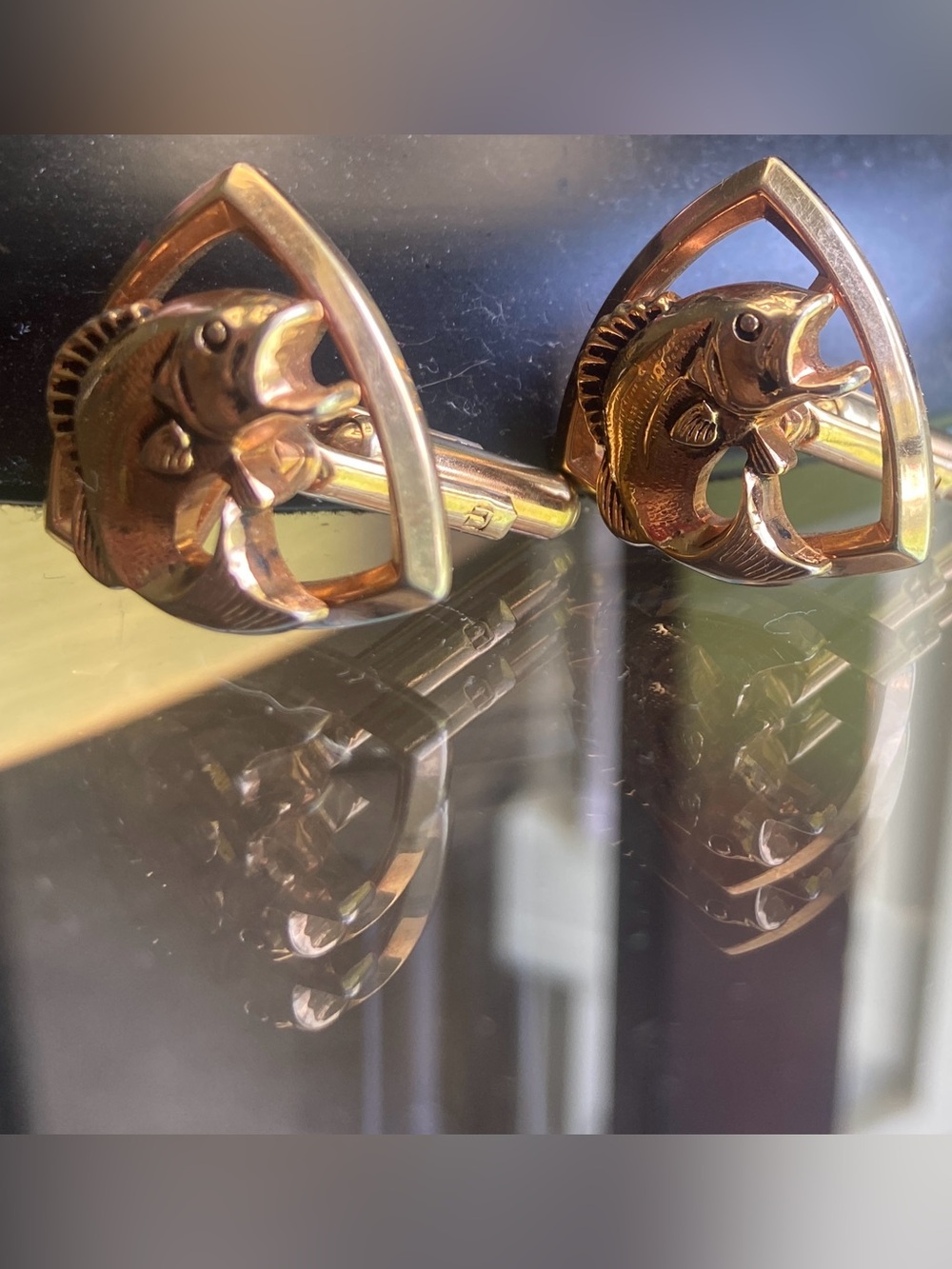 Set of Vintage Hickok Triangular Large Mouth Bass Fish Cufflinks Gold Toned